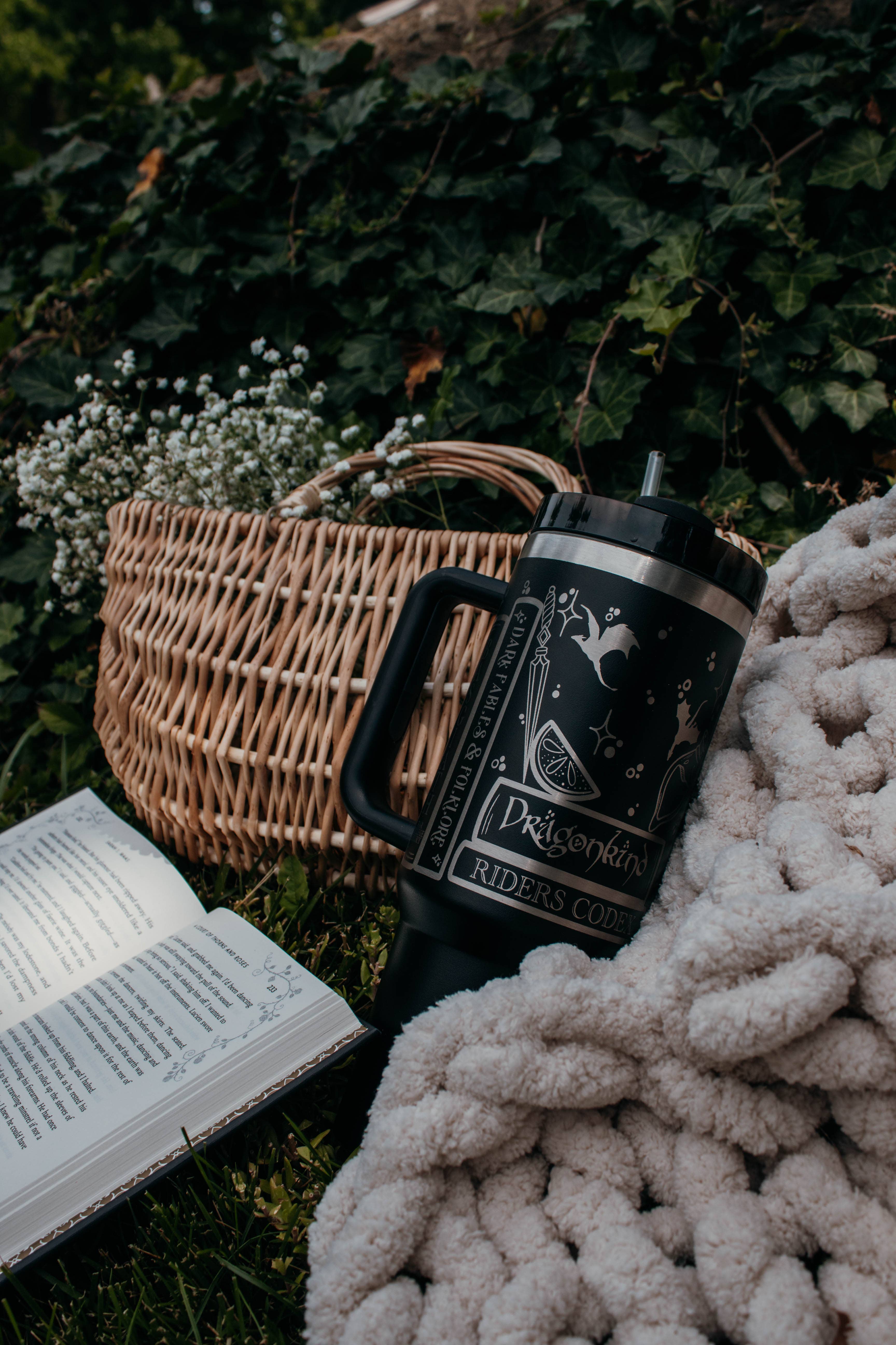 Meaggie Moos - Wholesale Insulated Mug/Tumbler - Violet's Bookshelf 40oz Tumbler | Fourth Wing2