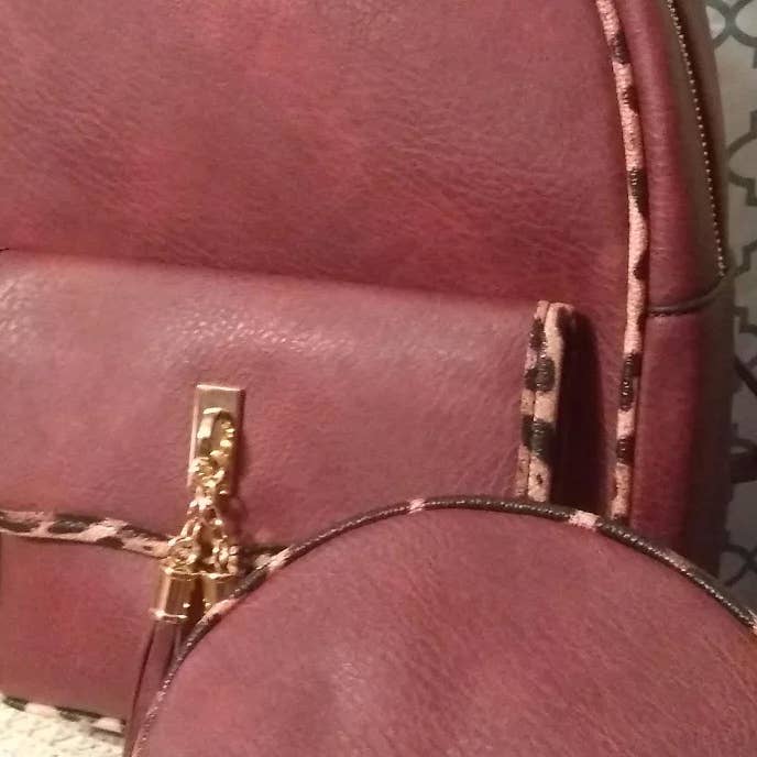 Mochila de 3 piezas con cartera a juego con muñequera para venta al por mayor de Jones & Ivy Collections, Inc.