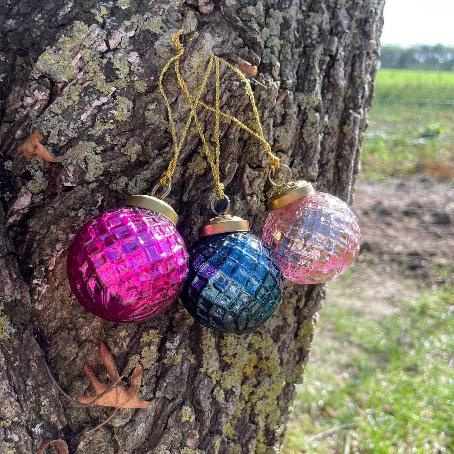 Fair to Trade Ltd - Wholesale Ornament set - Fair Trade Recycled Glass Christmas Baubles Box of 16 India