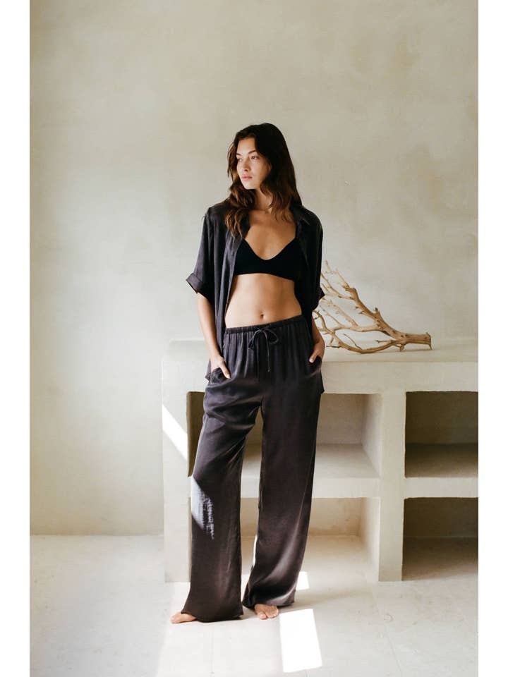 a.ren - Wholesale Button Down Shirt - Women's - AR1066 | Woven Lyocell Rayon Button Down Shirt Top3