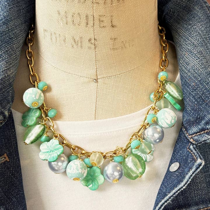 Collar Encanto Verde Menta para venta al por mayor de Lenora Dame