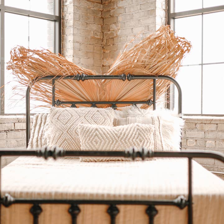 The Blooming Palm - Wholesale Retailer sample – Home decor - 3ft. JUMBO Sun-Dried Wild Untouched Palm Leaf Wispy Frond14