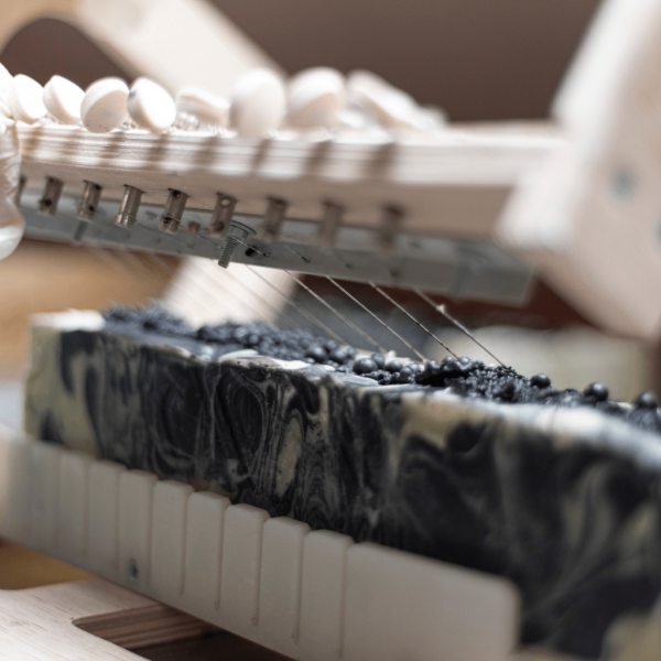 Earth Elements - Wholesale Bar Soap - Scrub Soap Bar Lemon Poppyseeds4