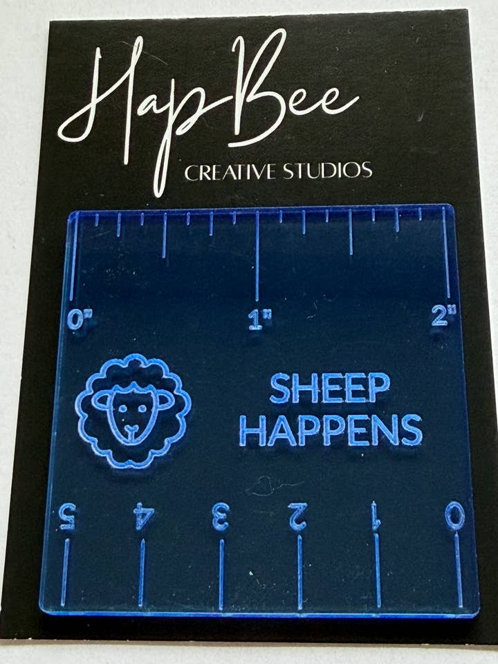 Règle "Sheep Happens" 2" x 2" pour la vente par HapBee Creative Studios