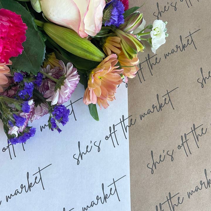 Red Barn Canvas - Wholesale Party Favor - She's Off The Market | 25 Flower Wraps