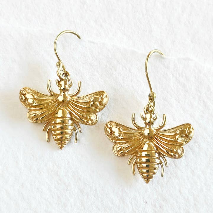Messing bi-insekt delikate minimale dinglende øreringe for engroshandel hos Bisjoux