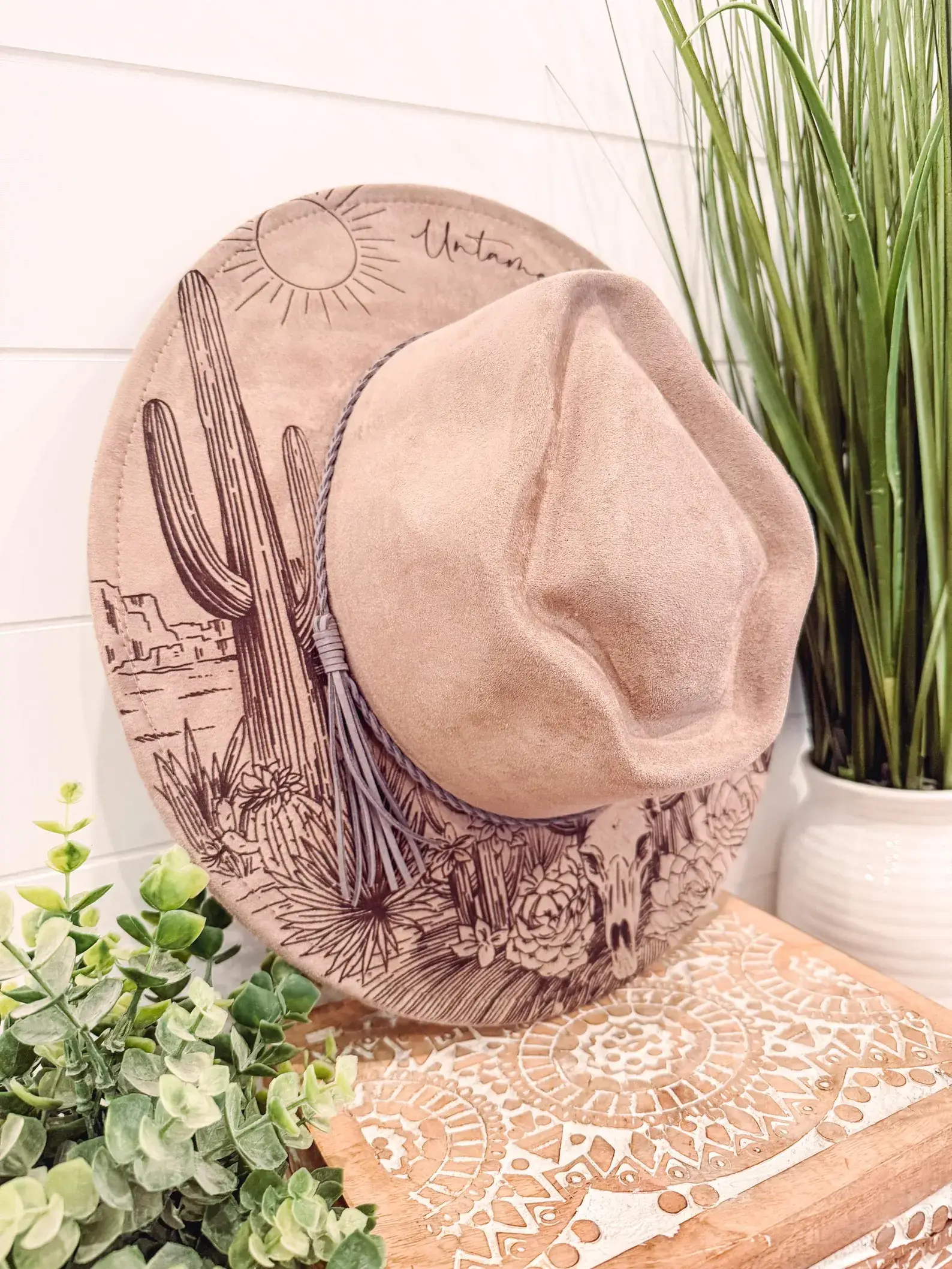 Willie & Dolly Designs - Wholesale Fedora - Women's - Desert Engraved Arrow Hat3