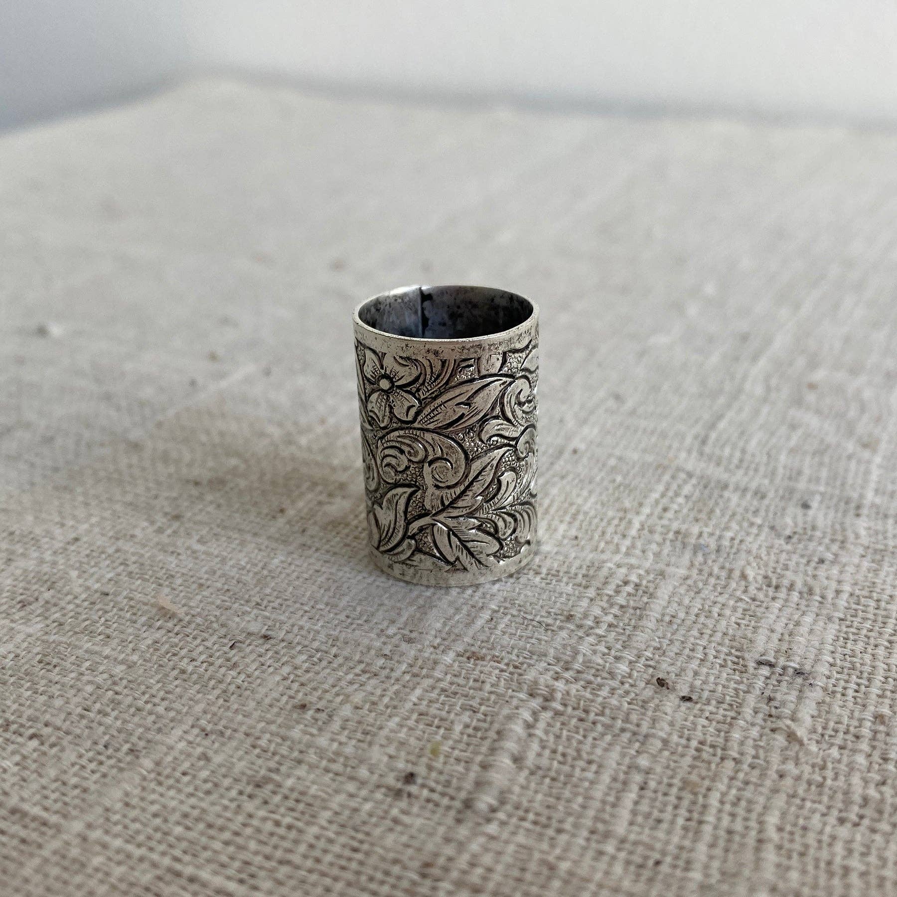 Last Chance Textiles - Wholesale Scarf Clip - Women's - Dogwood Tube Slide3