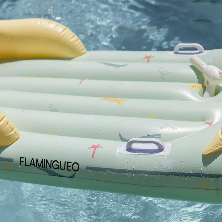 Flamingueo - Wholesale Beach Accessories - Green floating table with water device9