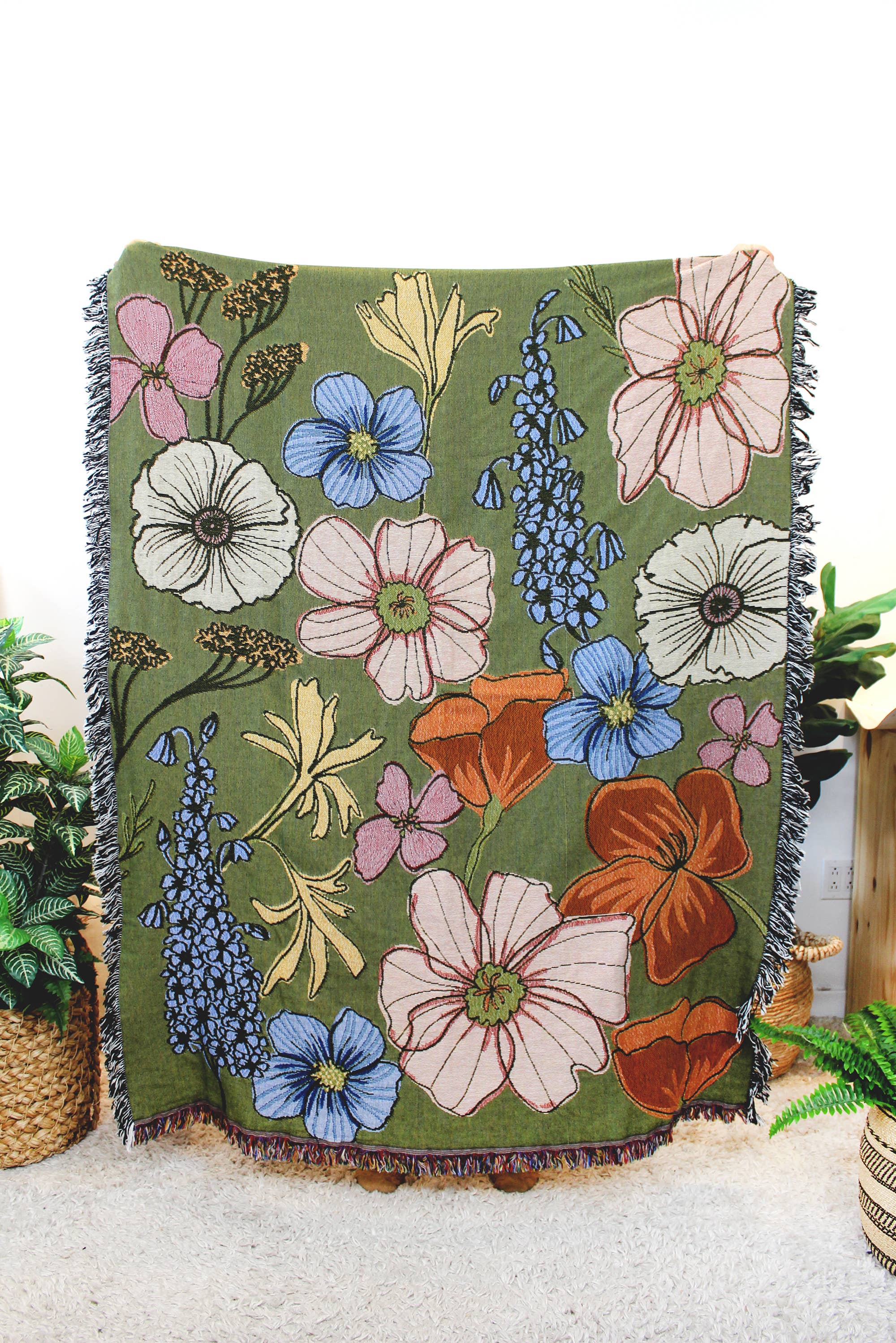 Calhoun & Co. - Wholesale Throw Blanket - Wild Flowers Tapestry Blanket6