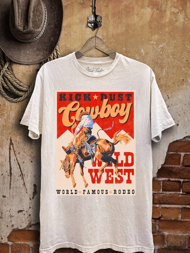 Haut à imprimé cowboy Kick Dust pour la vente par Lotus Fashion Collection