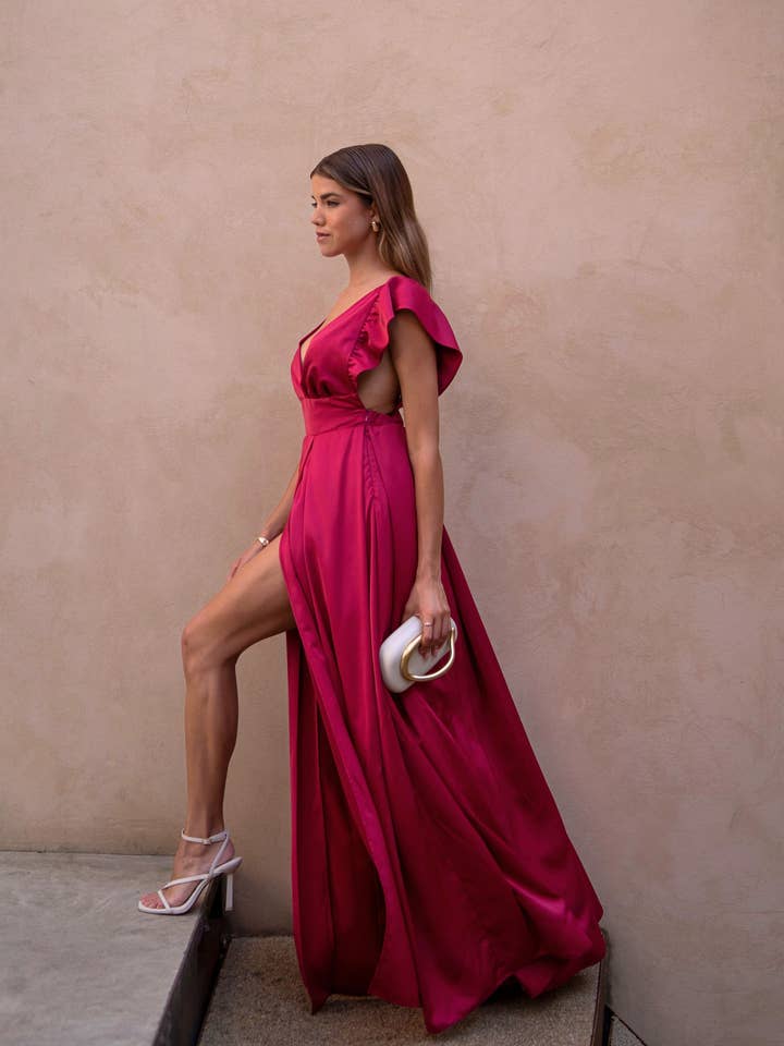 Lång klänning med körsbärsmotiv och volanger för wholesale av MAUÎ OFFICIAL Atelier