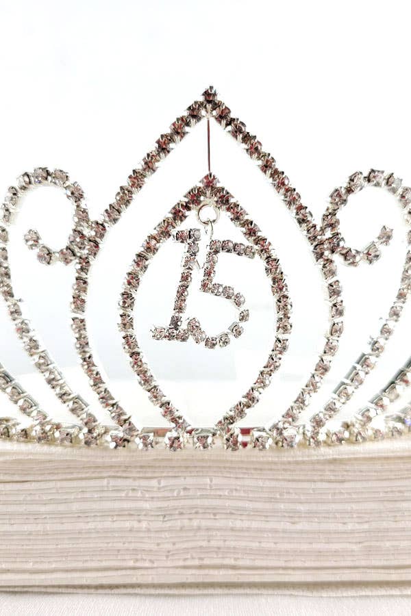 Chicas – Großhandel Tiara – Damen – Quinceanera Tiara mit hängendem 15 Anhänger HT906-8