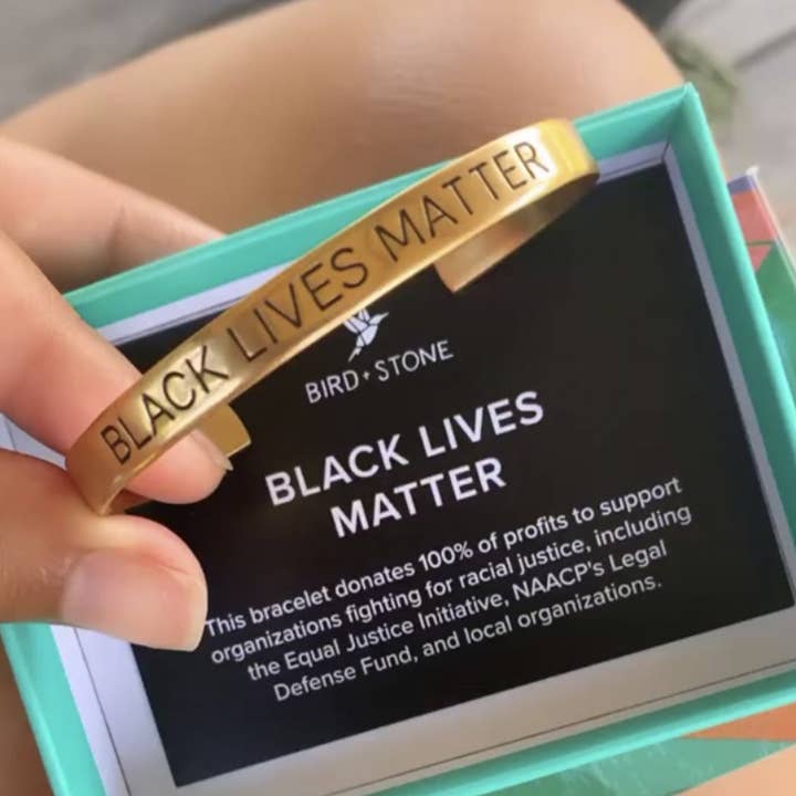 Schwarze Lives Matter Manschette für den Großhandel von Bird + Stone