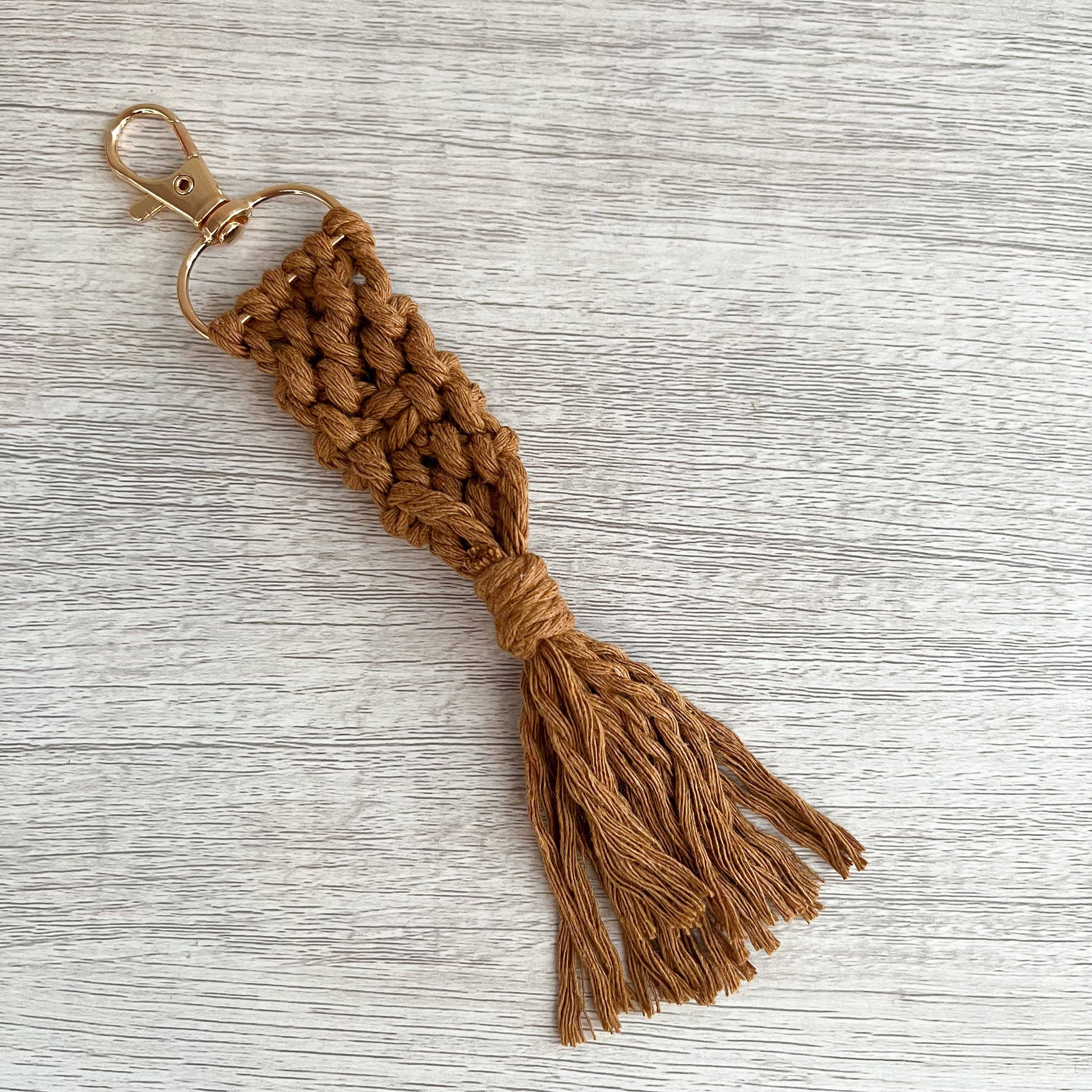 Sweettine Wholesale – wholesale Keychain – Women's – Macrame Fringe Key Chain1