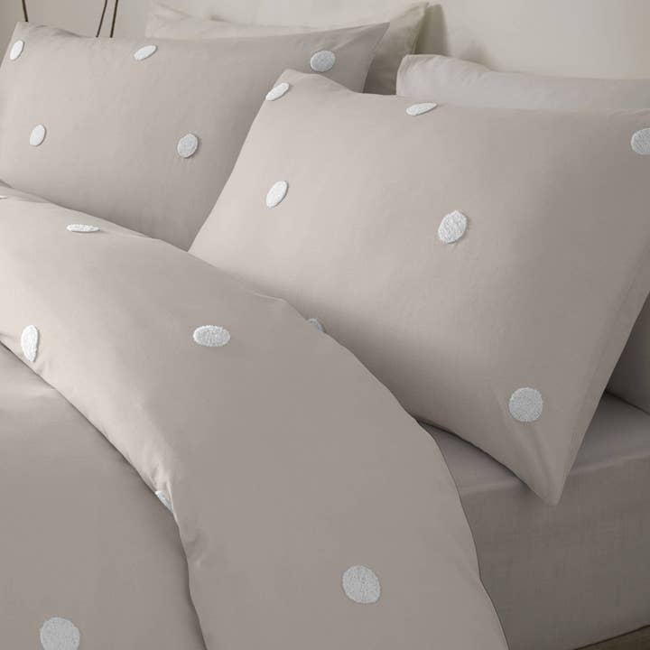 UW Home - Wholesale Bedding Set - Dot Garden Duvet Cover Set by Appletree in Linen2