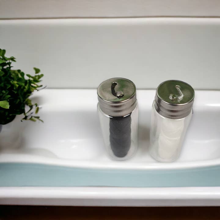 Cherish Planet – wholesale Floss – Bamboo Charcoal / Corn Fibre Dental Floss - Fresh Mint1