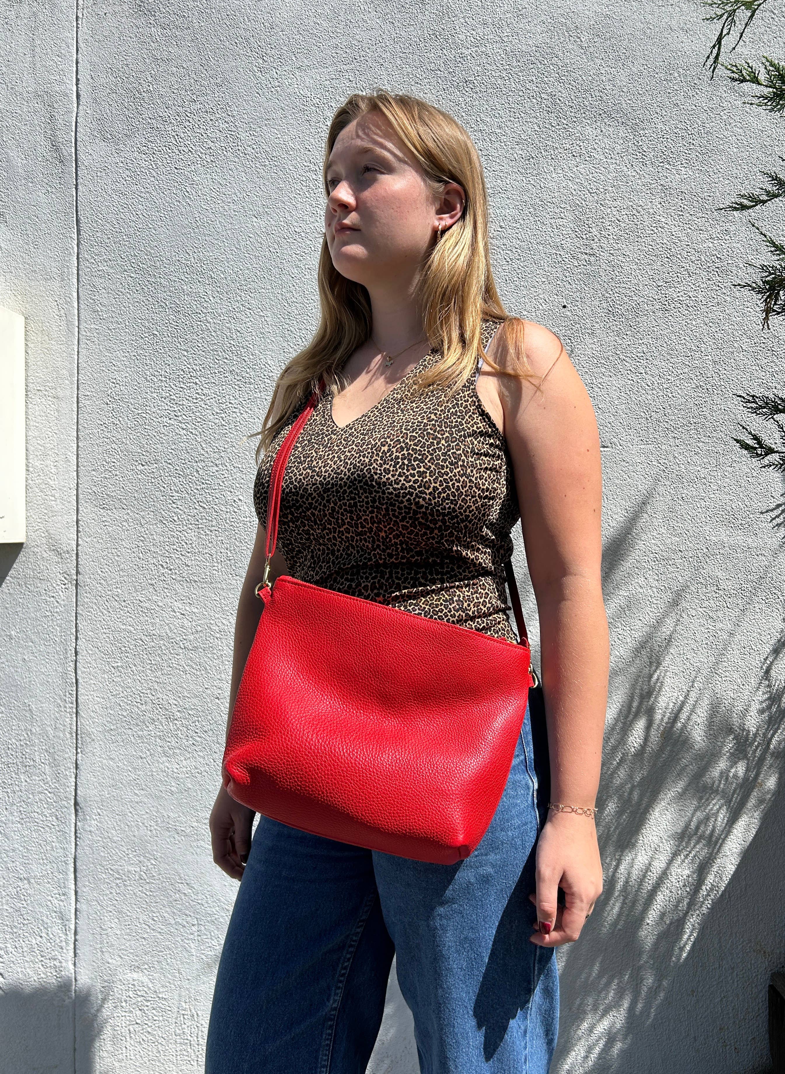 Primecut - Wholesale Shoulder Bag - Women's - Mini Hobo - Brown + White Hair on Hide2