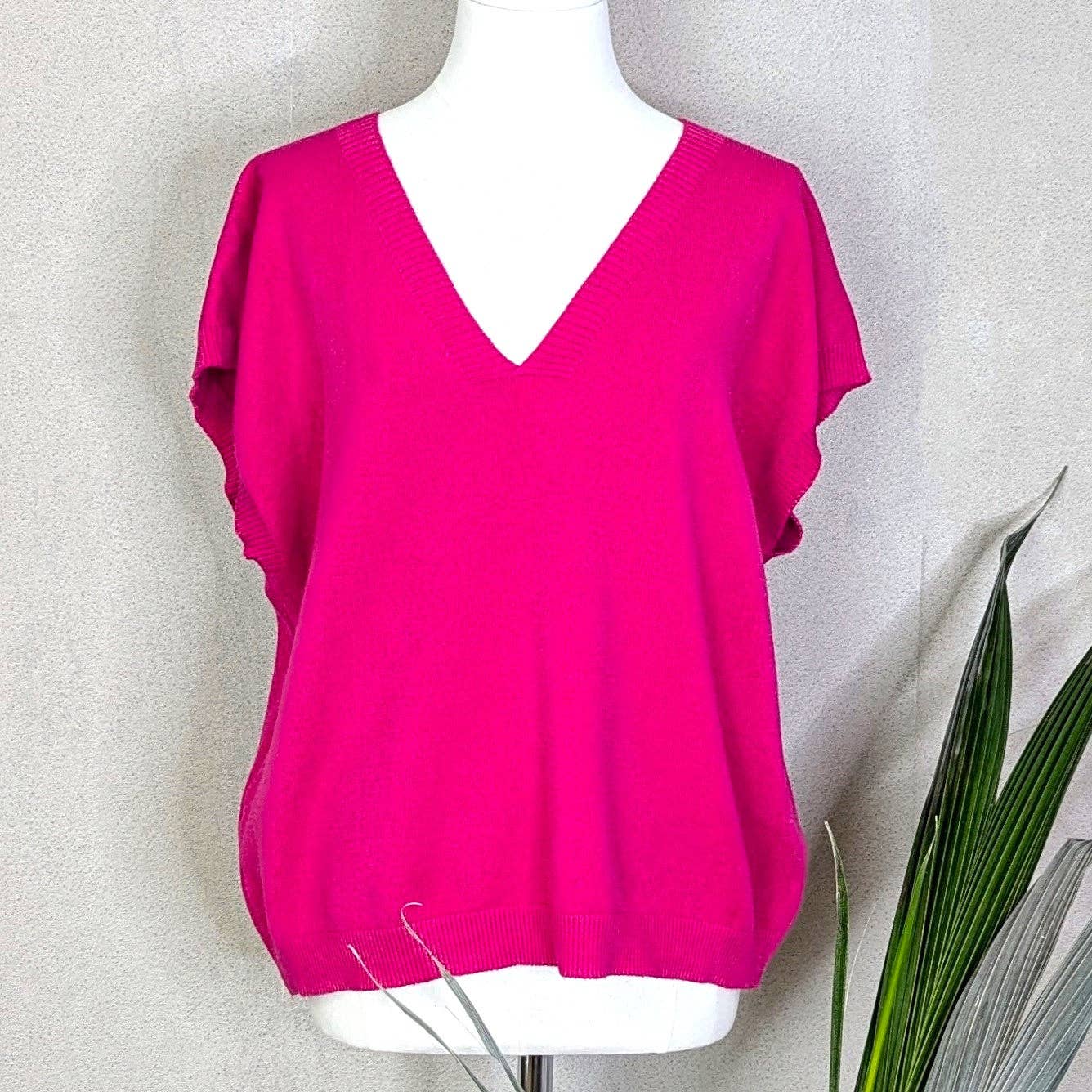 Tempest Designs – wholesale Knit top – Women's – Viscose mix knitted tank top with V-neck3