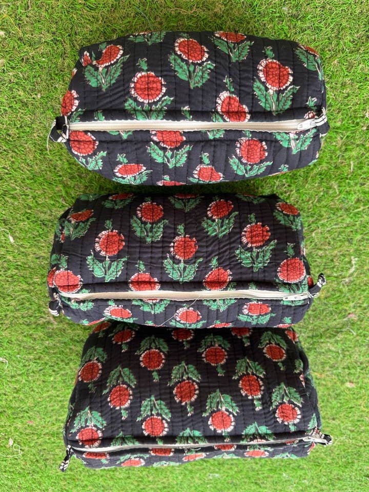 Mini Tas Make-uptas Gewatteerde Katoenen Bloemmotief Print Tassen voor wholesale door Bhawana Handicrafts