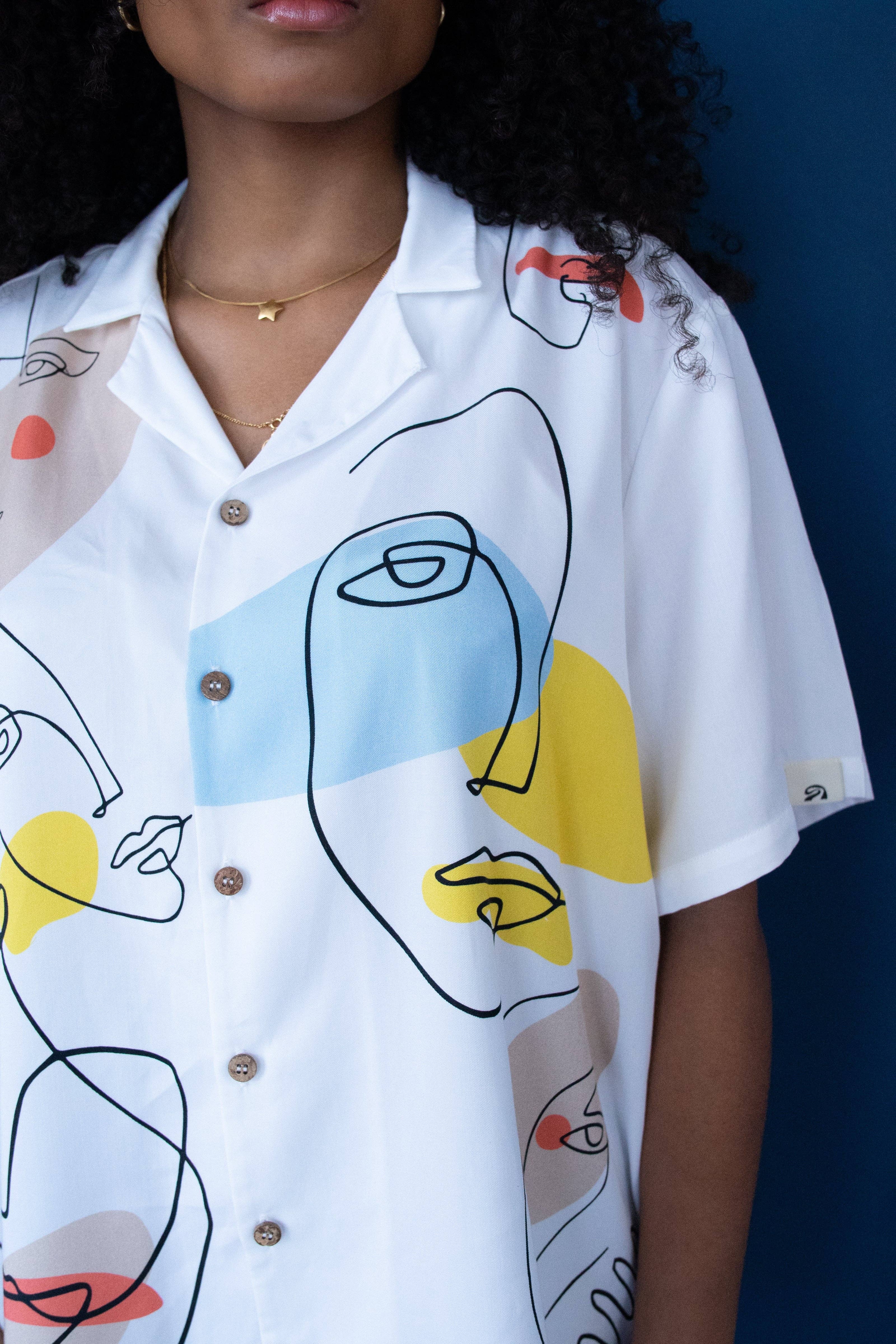 Alvorada Brand - Vente Chemise – unisexe - Chemise blanche avec imprimé « Faces »4