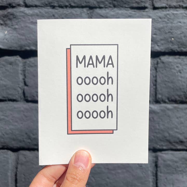 Carte de vœux vierge amusante Mama Ooh Ooh Ooh pour la fête des mères pour la vente par Maarte by Jan