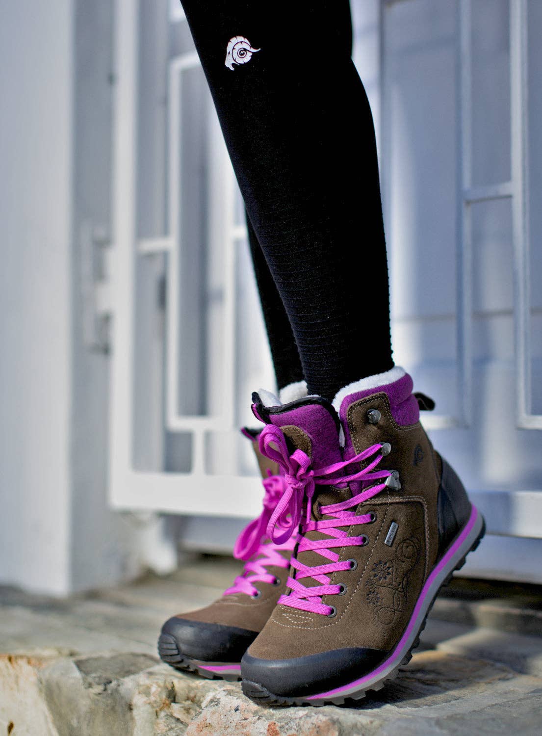 Braun-Lila GUGGEN Mountain HPM59 Stivali da trekking e escursionismo da donna, imbottiti con lana vera, impermeabili - B-Ware in vendita all'ingrosso su Faire1