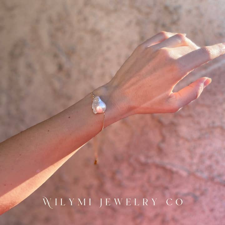 WILYMI Jewelry Co - Wholesale Beaded bracelet - White Baroque Pearl Slider Bracelet | GF3