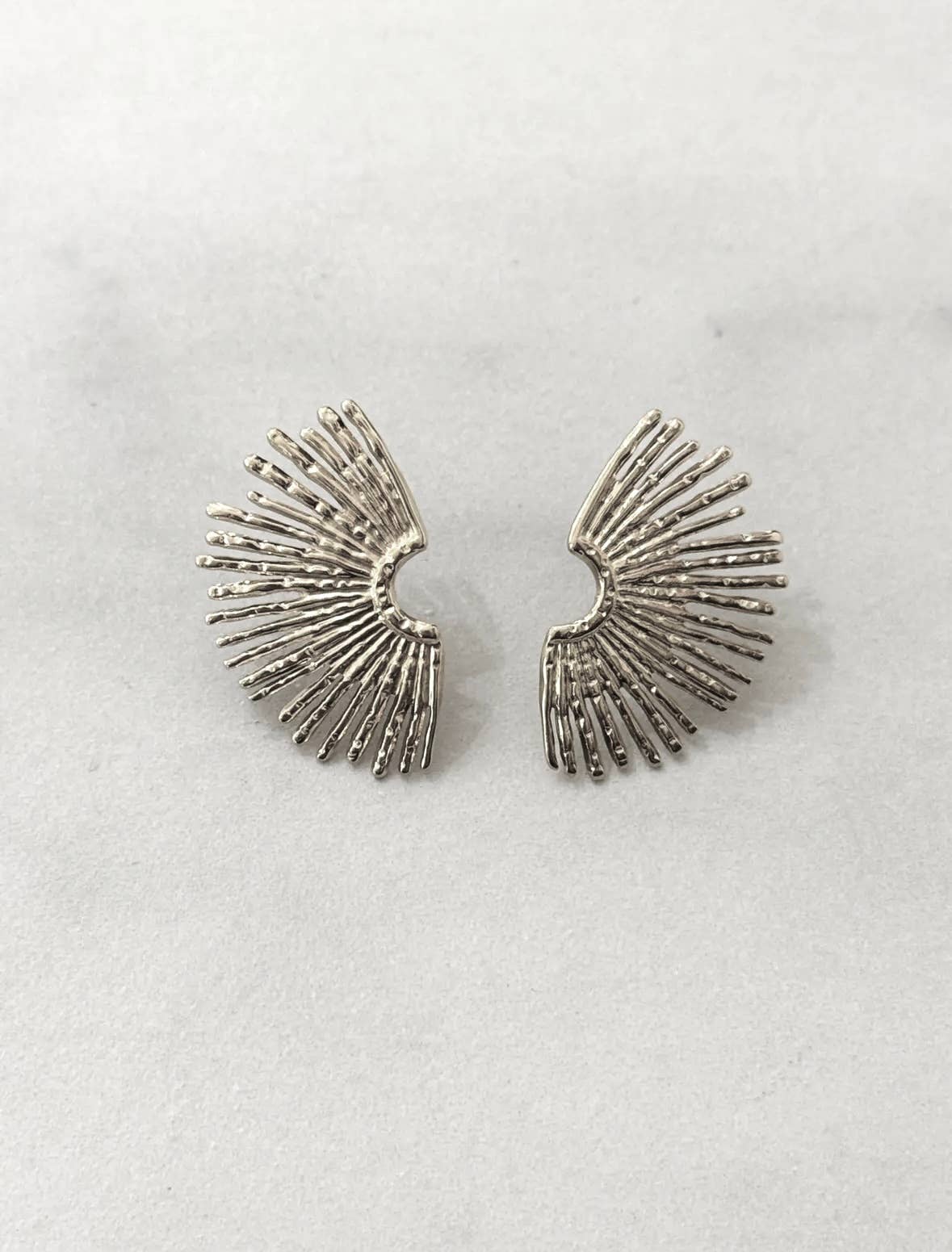 Cassette Barcelona - Vente Clous d'oreille - Boucles d'oreilles Laudi en acier inoxydable1