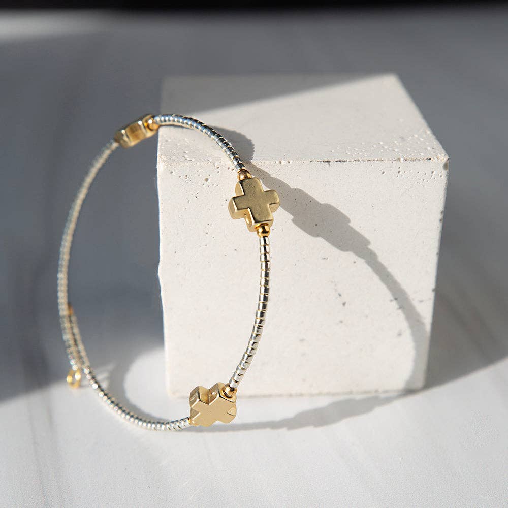Lenny & Eva – wholesale Bangle bracelet – Faithful Beaded Cross Bangle w/ Matte Gold Crosses-Silver1