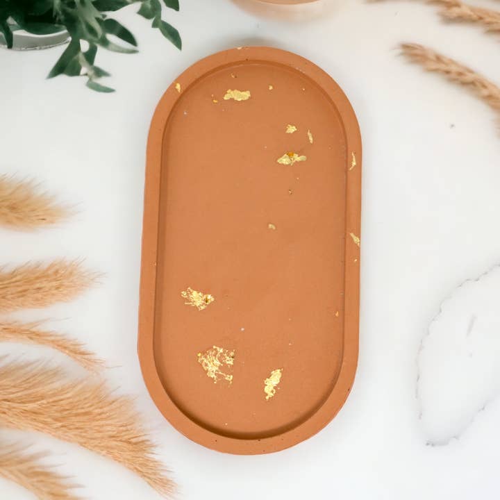 Lex Moderne - Wholesale Decorative Tray - Gold Leaf Cement Oval Tray5