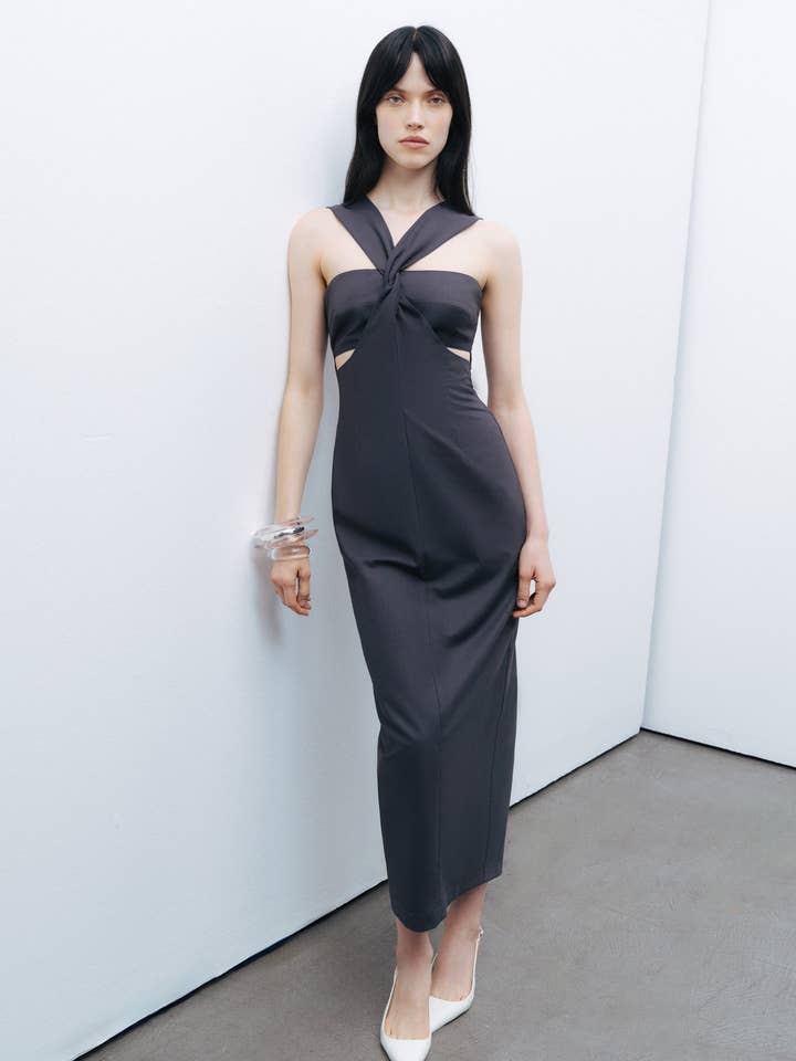 Ausgeschnittenes detailliertes Midikleid für den Großhandel von NOCTURNE