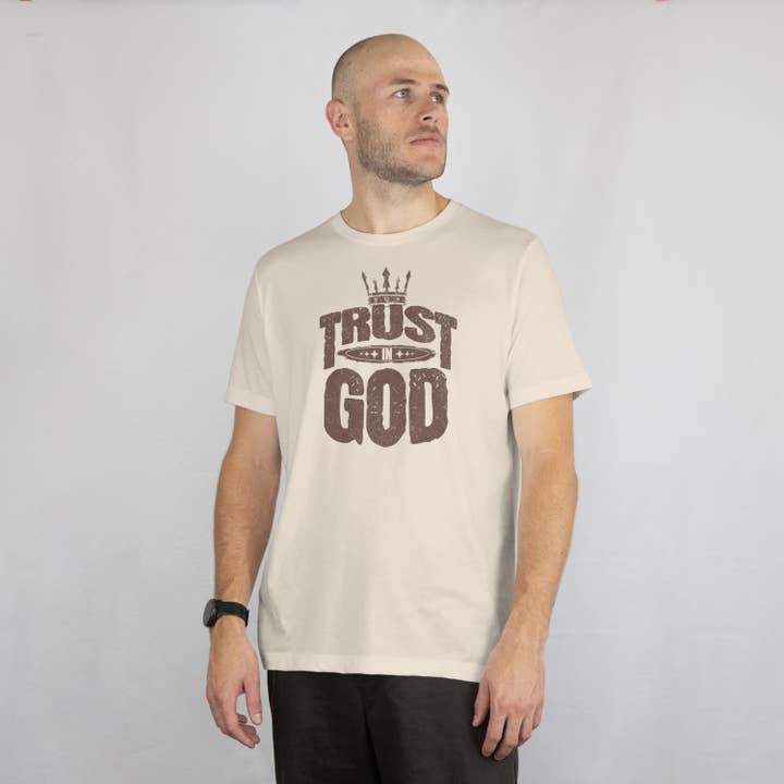 T-shirt "Confiance en Dieu" pour la vente par Back Forty Print Shop