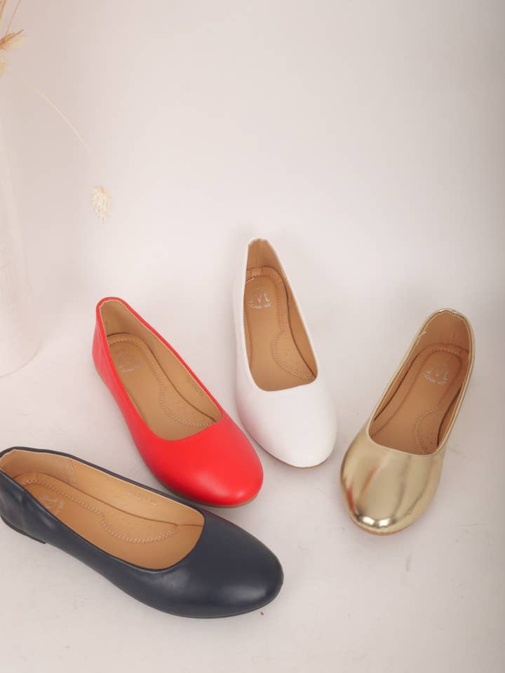 Ballerinas aus Kunstleder, DM270 für den Großhandel von BELLICY / Cink-me