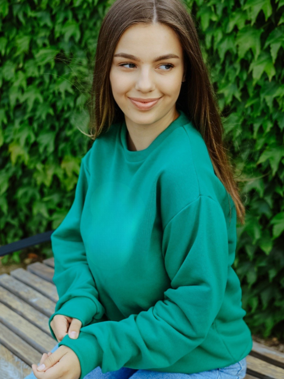 New Hope | Textile Souvenirs & Custom Branding - Wholesale Graphic Sweatshirt - Women's - Unisex cotton sweatshirt with unique Prague print(139S)4