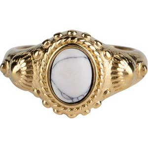 R1056 Charmin'S Zegel Ring White Howlite Goldfilled voor wholesale door Charmin's Ringen