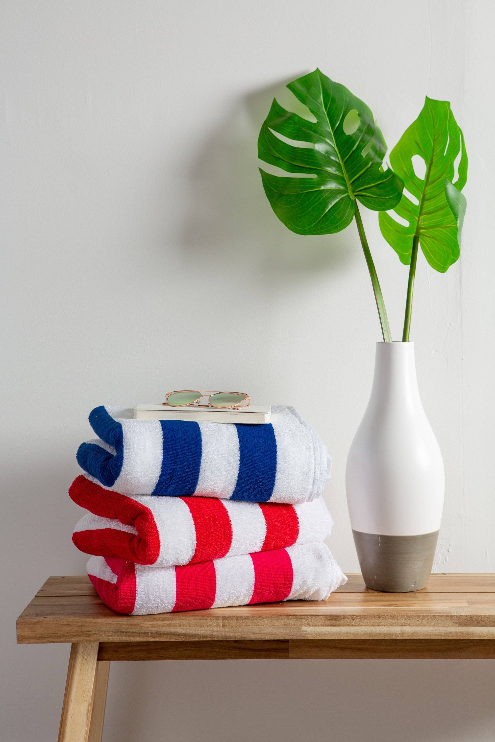 Welcome Home Unbeatable Deals - Wholesale Beach Towel - Red Stripe Lounge Chair with Beach Towel Top3