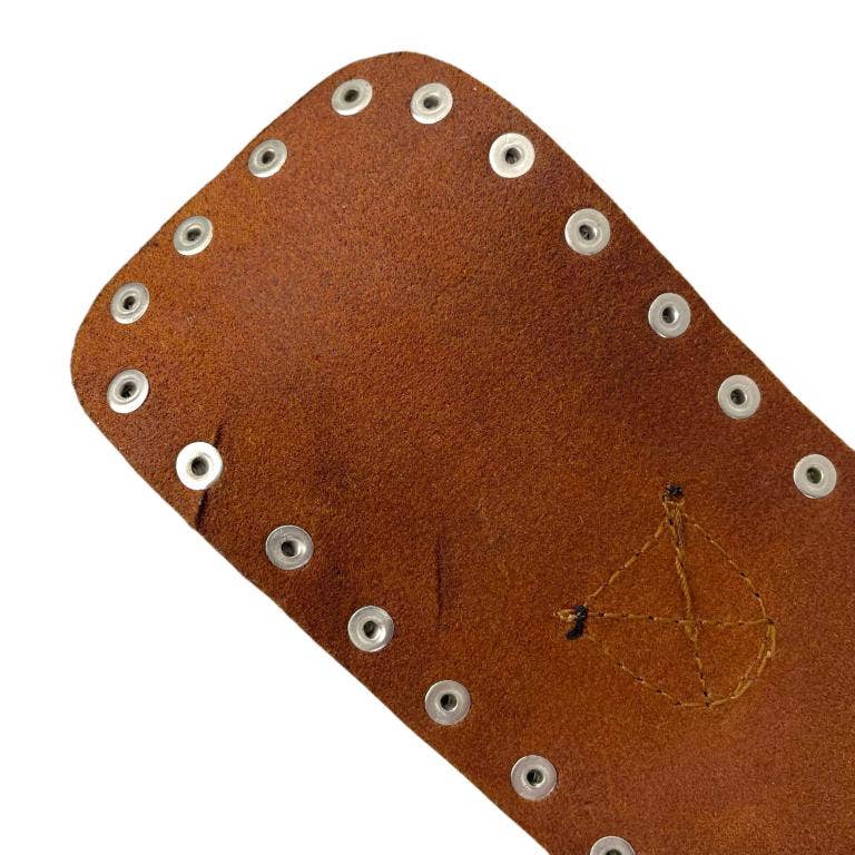 Chenson & Gorett – Cinto - Mulher por atacado – Cinto Artesanal Exclusivo em Pele com Tachas Laterais3