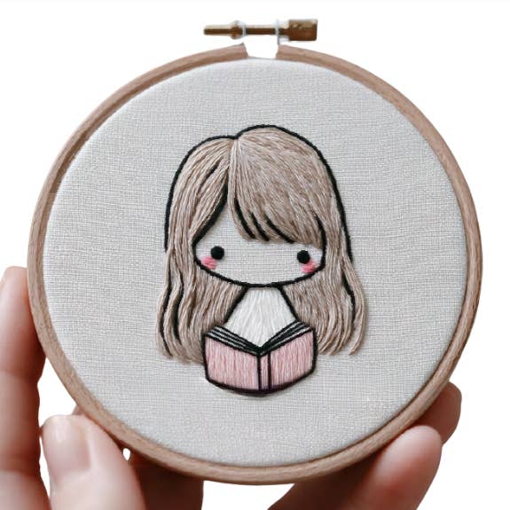 Menina a Ler por atacado de Darby & Windsor