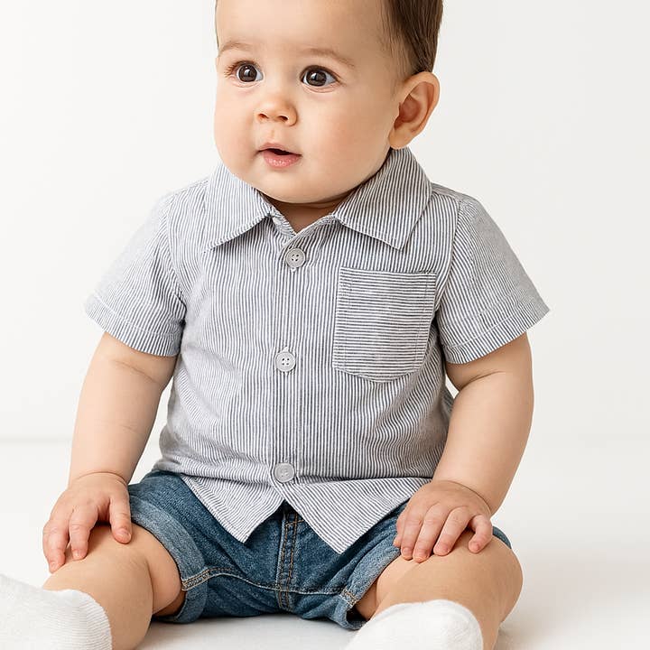 Camisa de vestir de manga corta abotonada de algodón gris a rayas para niño para venta al por mayor de Fennco Styles