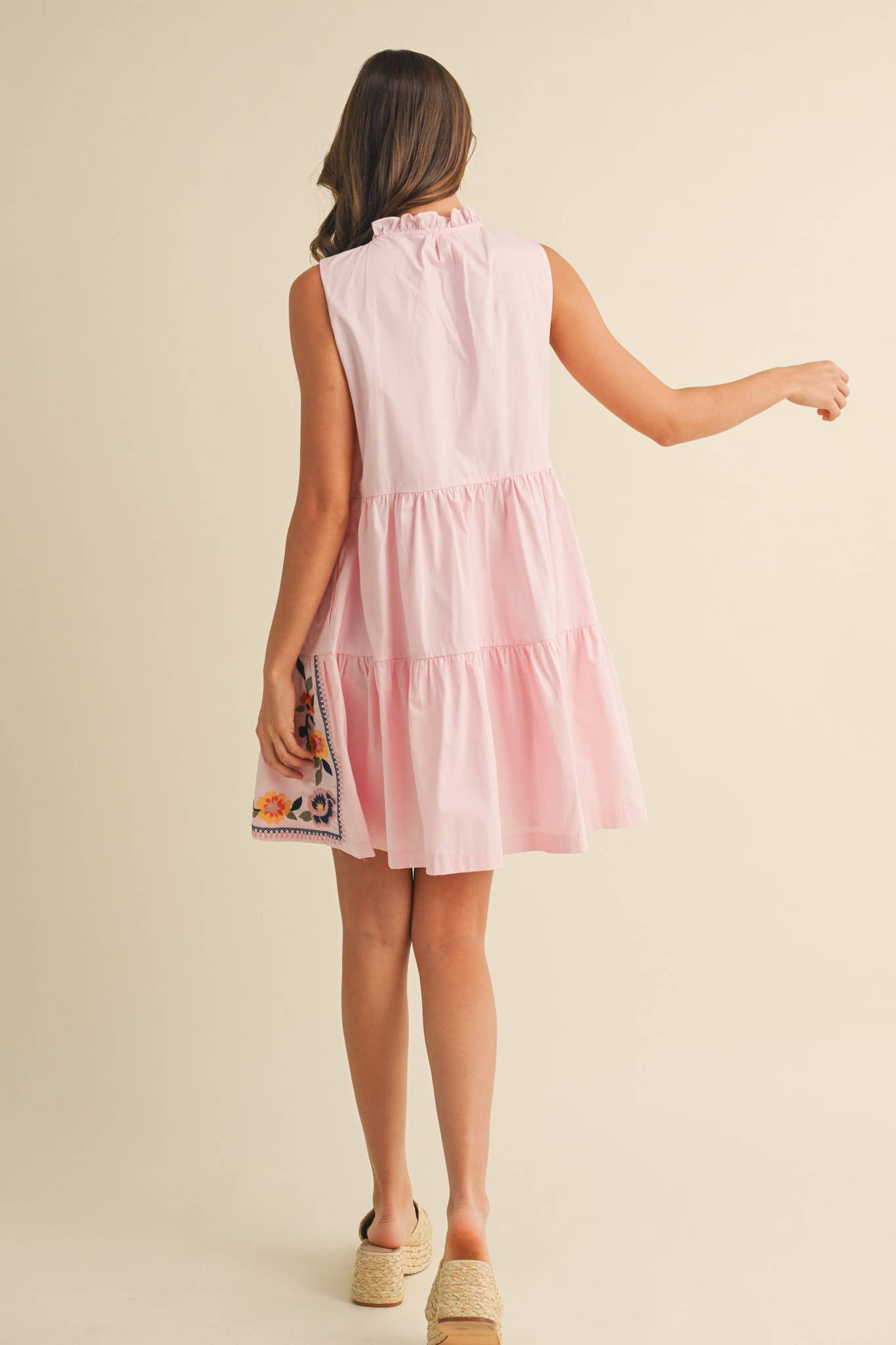 &MERCI - Wholesale Dress - Women's - FLORAL EMBROIDERY TIERED MINI DRESS MDR384136