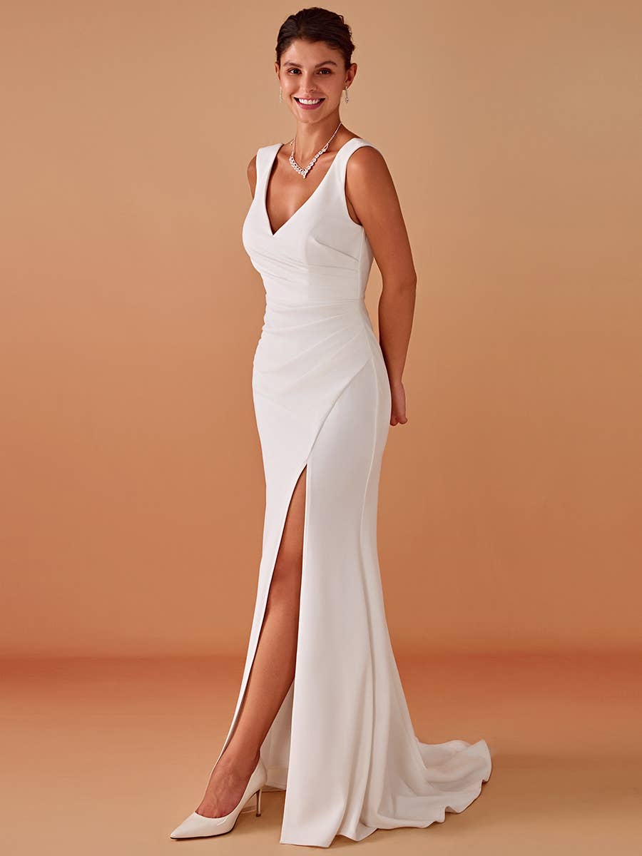 Bianco Abito da sposa elegante con scollo a V, coda a sirena, spalline e spacco in vendita all'ingrosso su Faire7