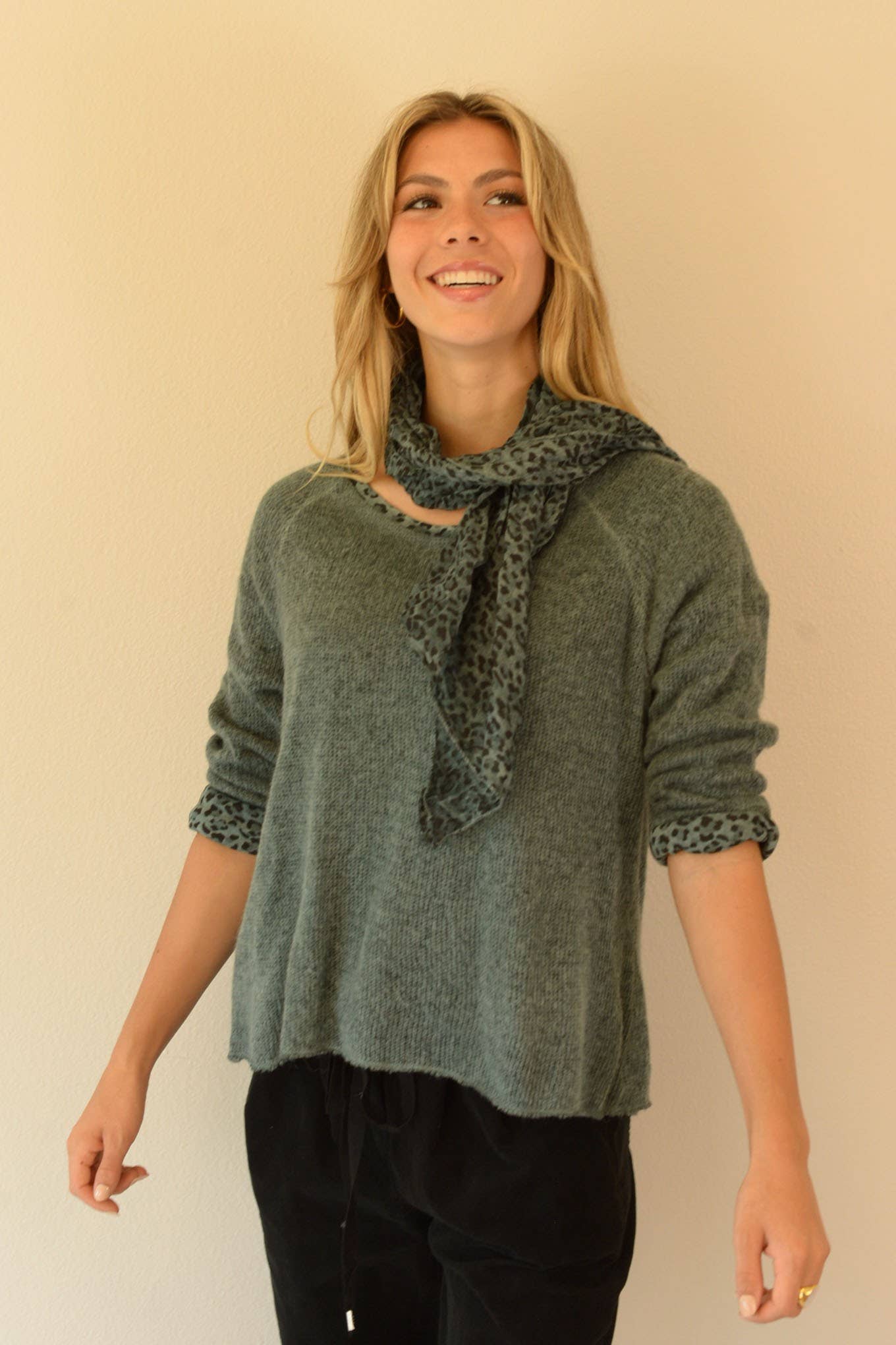 Ambiente - Wholesale Knit Sweater - Women's - WASHED VISCOSE BLENDED MOHAIR SWEATER-T2309EL186212