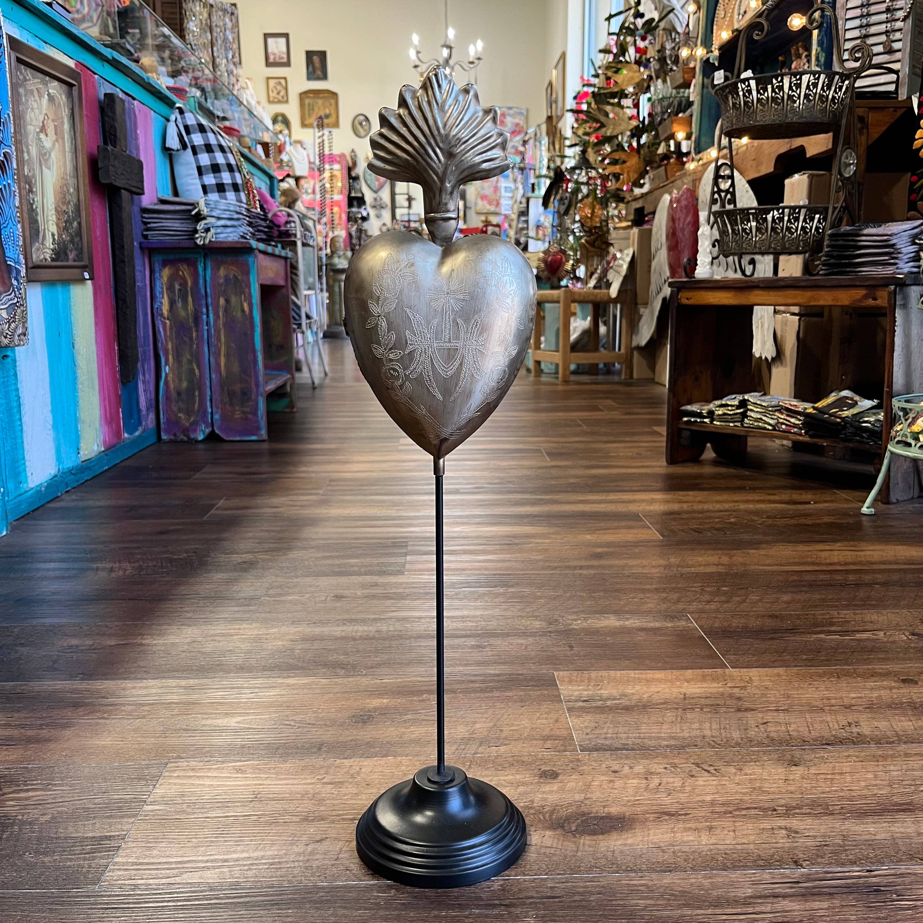 Love and Honor Jesus LLC – wholesale Decorative box – Standing Sacred Heart Box1