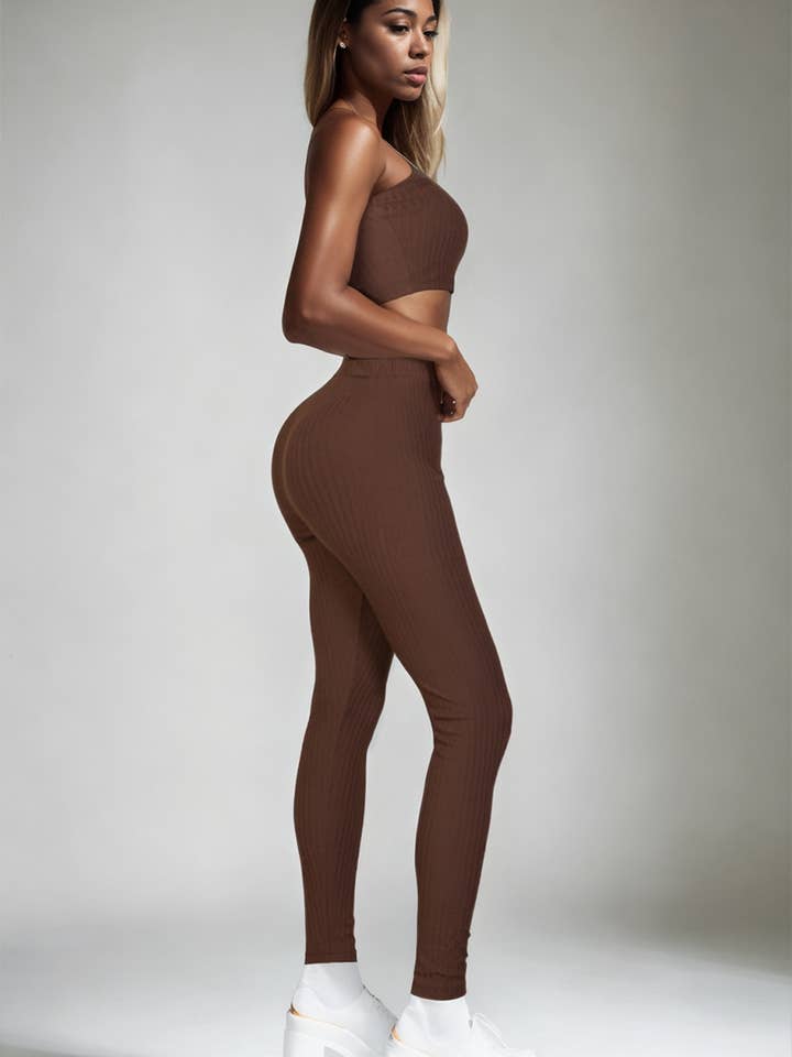 CAPELLA APPAREL – Engroshandel Top- og buksesæt (IKKE Loungewear) - Dame – Ribbet rørtop og leggingssæt8