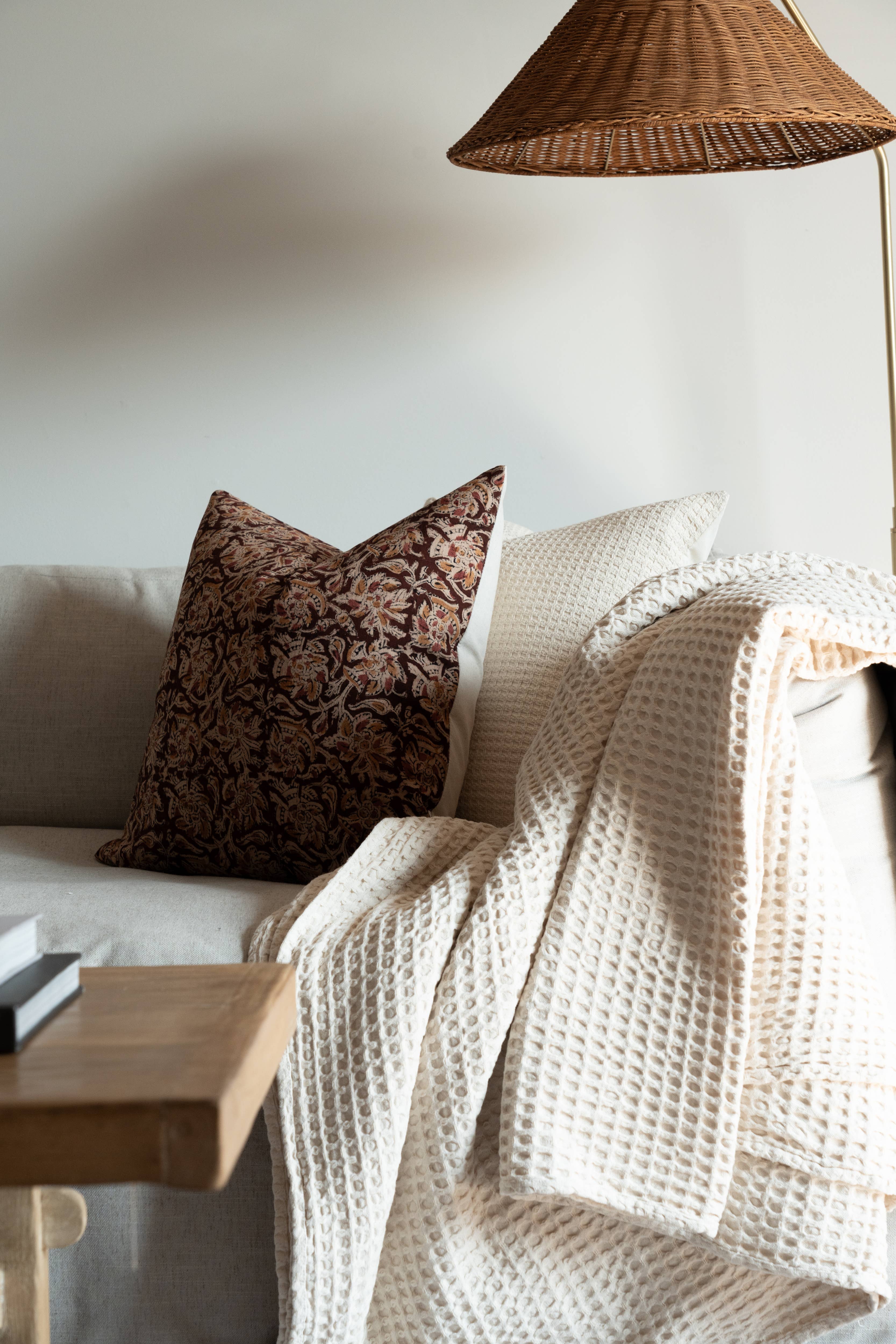 Rug & Weave - Wholesale Throw/Decorative Pillow - MALCOLM Pillow8