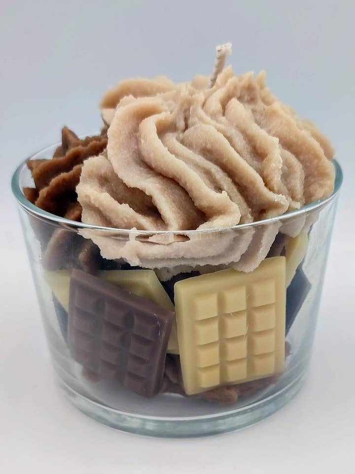 Gourmet candle Chocolate Hazelnut scent (L) for wholesale by 7 ème Sens