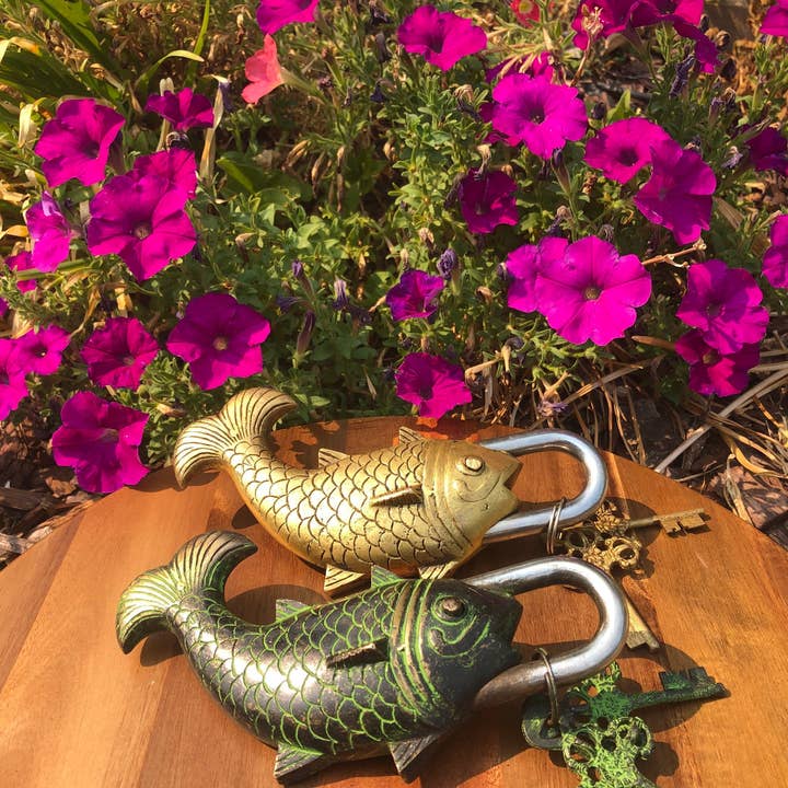 Like International - Wholesale Decorative Tabletop Object - Fish Vintage Brass Buddhist Temple Puzzle Padlock4