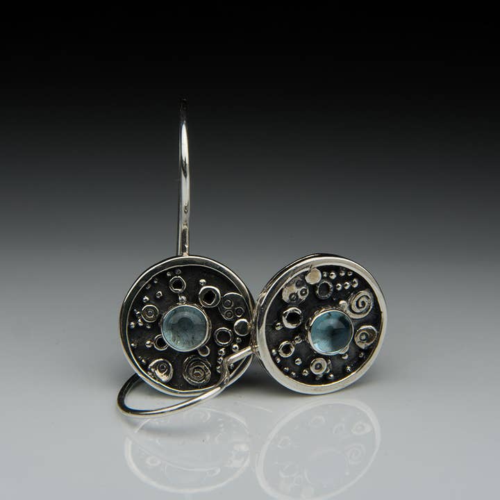 Orecchino «La città dei sogni» per la vendita all'ingrosso da parte di Marina Kessler Jewelry