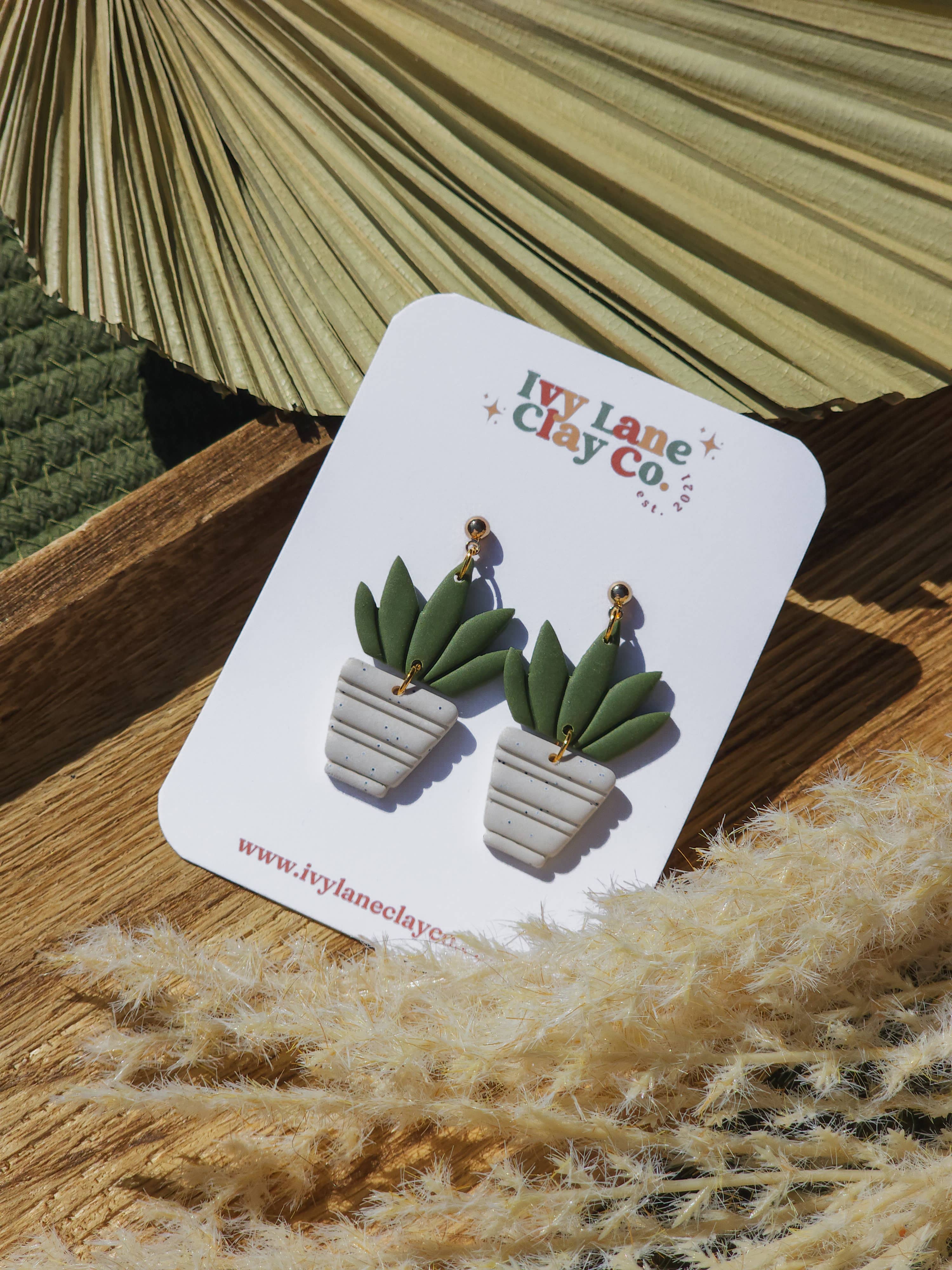 Ivy Lane Clay Co. - Vente Boucles d'oreilles pendantes - Plantes et pots | Cottagecore | Boucles d'oreilles en pâte polymère3